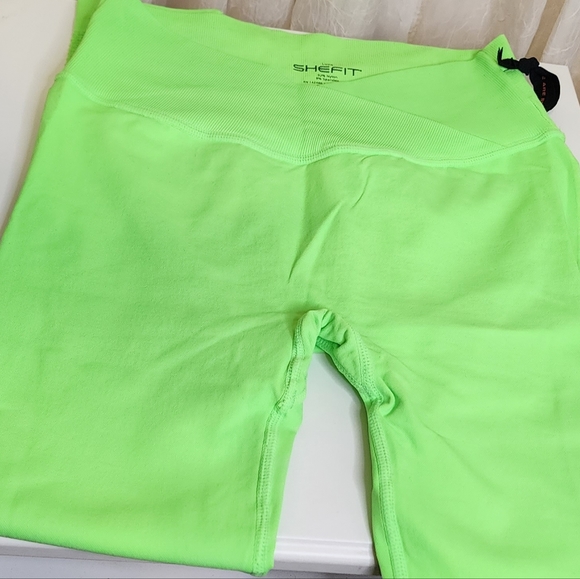 Seamless Leggings - Neon Green - Luxe - Picture 4 of 8